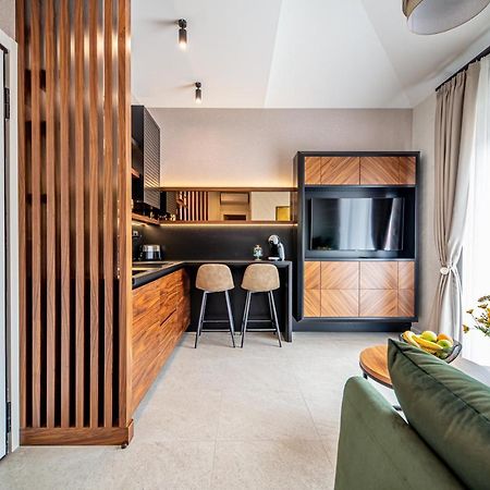 Enyana Luxury Suites Kotor Buitenkant foto