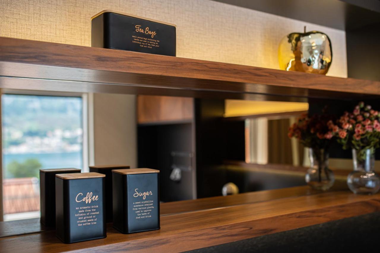 Enyana Luxury Suites Kotor Buitenkant foto