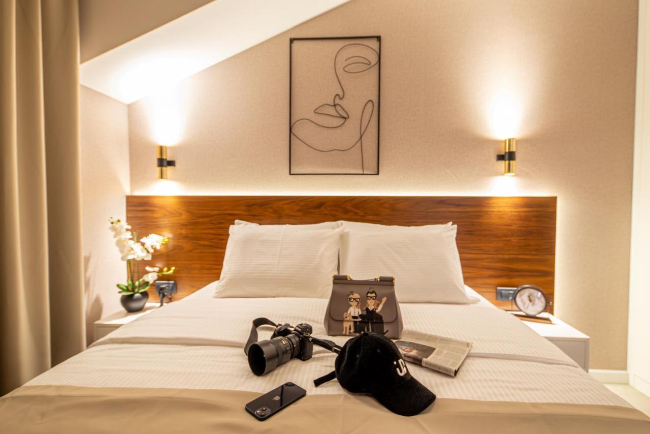Enyana Luxury Suites Kotor Buitenkant foto