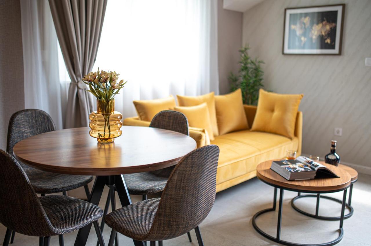 Enyana Luxury Suites Kotor Buitenkant foto
