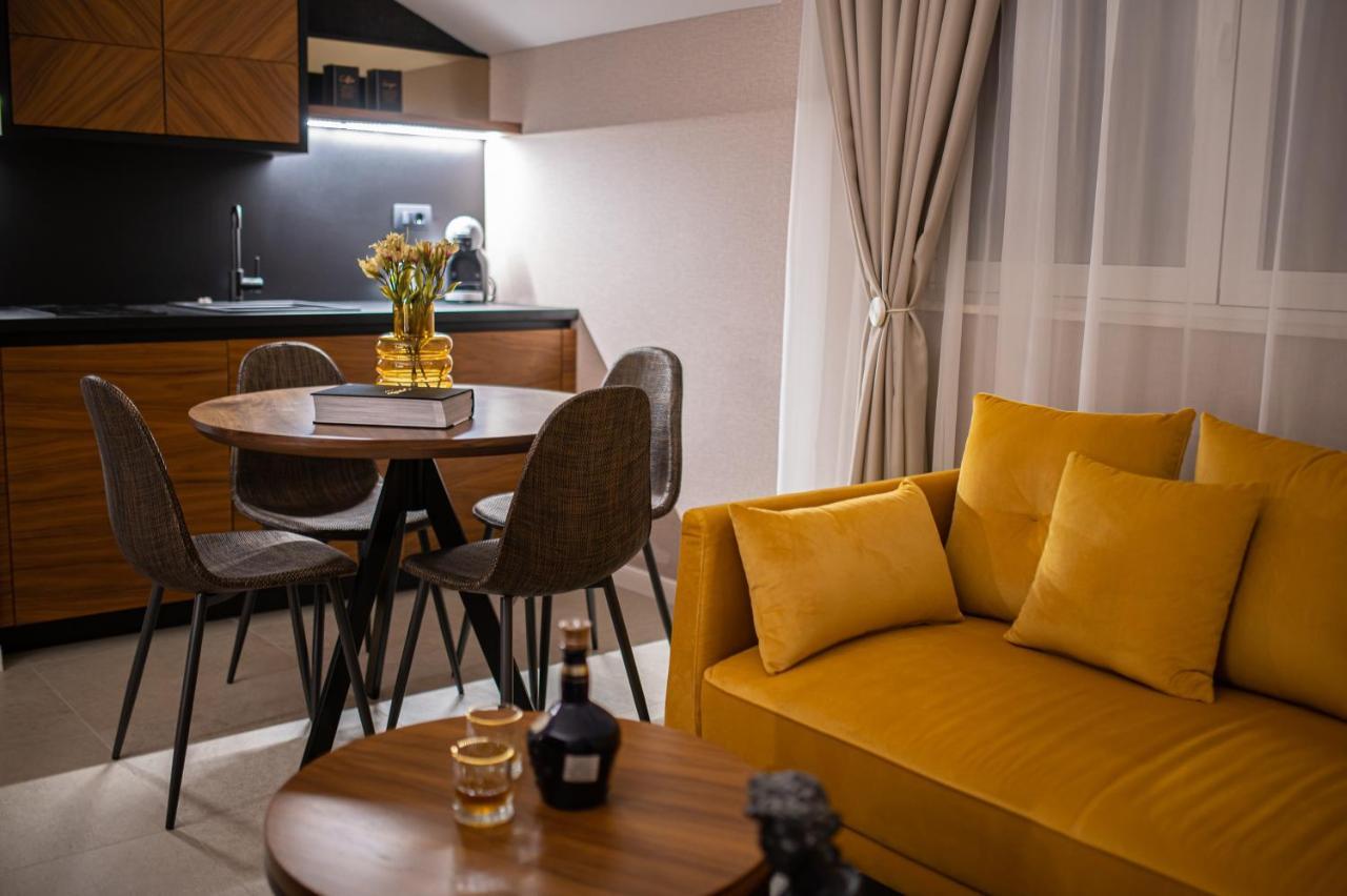 Enyana Luxury Suites Kotor Buitenkant foto