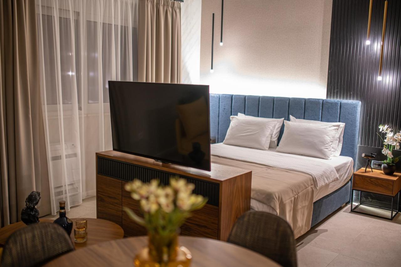 Enyana Luxury Suites Kotor Buitenkant foto